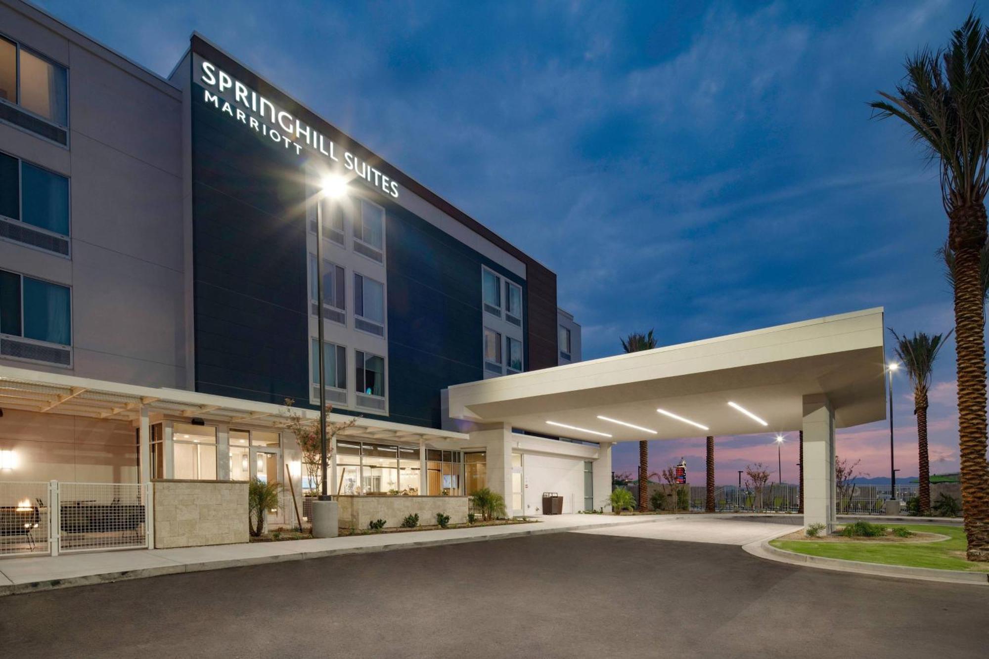 Springhill Suites By Marriott Phoenix Goodyear Exterior photo